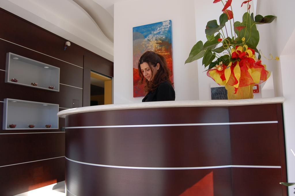 Hotel Flaminio Tavernelle Serrungarina Екстер'єр фото